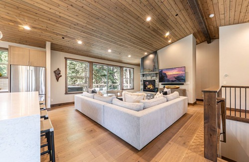 Comstock Acres House | The Lodge on The West Shore by Tahoe Getaways - Pet-Friendly 5BR w/Private Hot Tub & Enclosed Yard