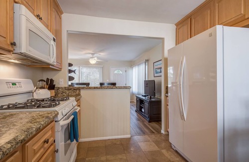 North Pacific Beach Condo | The Marlin at Law Street Beach - Pacific Beach