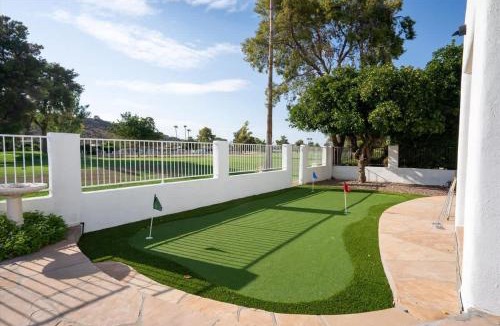 Moon Mountain Vistas House | The Nineteenth Hole