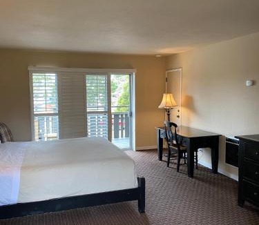 Pacific Grove Cabin | The Famous Sporting Event Lodge