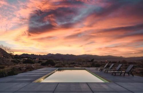 Pioneertown House | The Raven By The Cohost Company