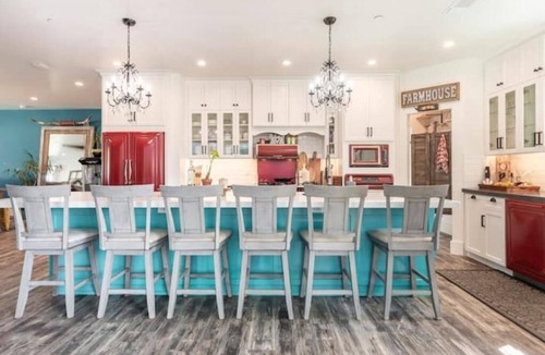 Paso Robles House | The Roblar Inn ~Wine Country~Hot Tub~Accessible