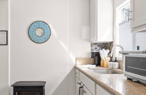 South Mission Beach Apartment | The Sandy Retreat- Steps from the Sand