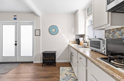 South Mission Beach Apartment | The Sandy Retreat- Steps from the Sand