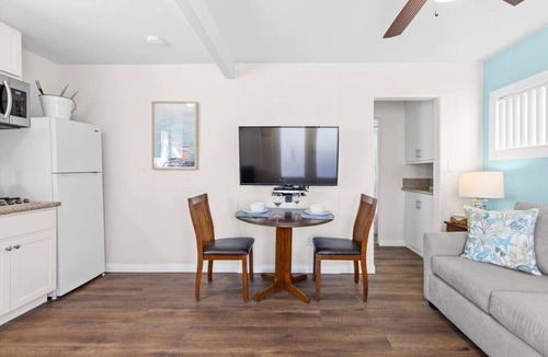 South Mission Beach Apartment | The Sandy Retreat- Steps from the Sand