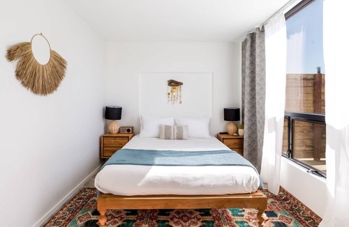 Yucca Valley Bed & Breakfast | The Standard – Classic Desert Room
