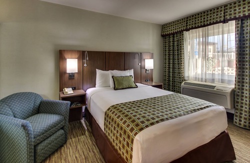 Downtown Monterey Hotel | The Stevenson Monterey