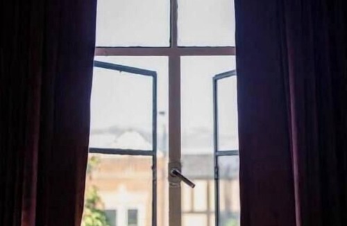 Siskiyou-Hargadine Historic District Apartment | The Urban Gypsy Loft