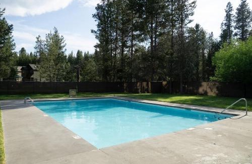 Three Rivers House | Three Rivers Basecamp - Meredith Lodging
