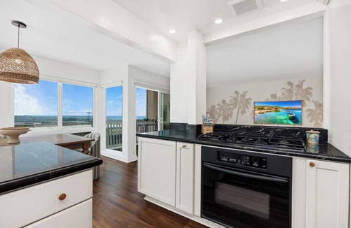 Solana Beach Condo | Tide & Turf - New & Renovated, Racetrack, Ocean Views