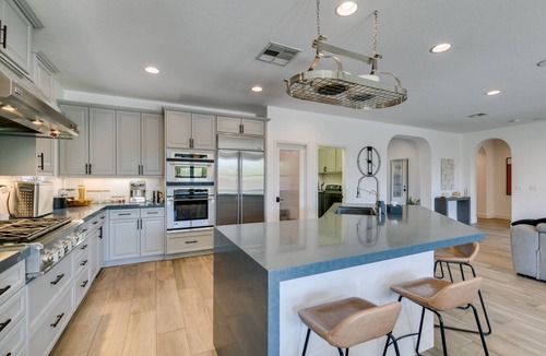 Desert Hills House | Timeless 3 Bed 2 Bath Sanctuary