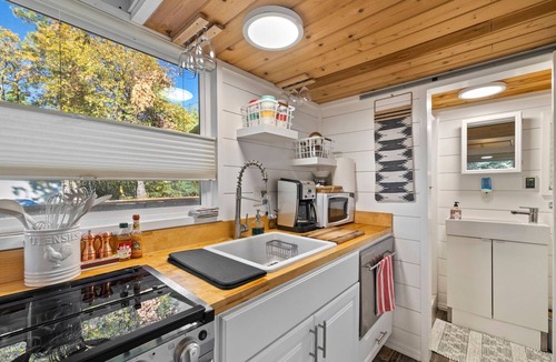 Phoenix Lake-Cedar Ridge House | Tiny Forest Retreat Near Yosemite & Sonora