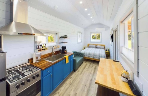 Rohnerville Apartment | Tiny Home Big yard Su