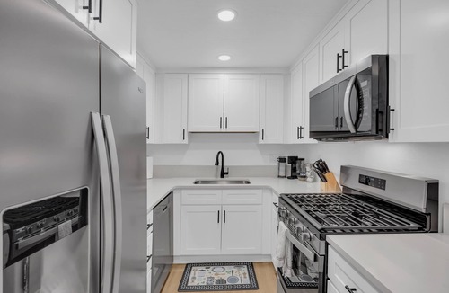 West University House | Tranquil Oasis Duplex/5Baths/Sleeps 15