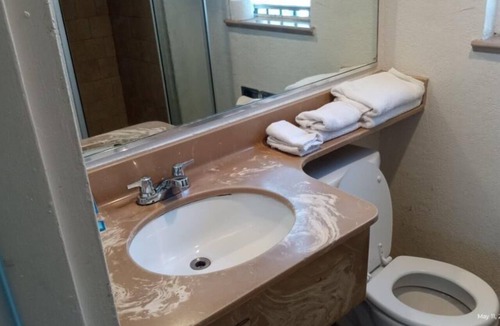 Ventura Hotel | Travelers Beach Inn