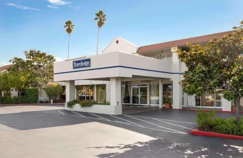North Fremont Street Hotel | Travelodge by Wyndham Monterey Bay
