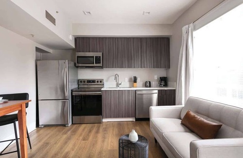 Gaslamp Quarter Bed & Breakfast | Trendy Studio w/Full Kitchen | Heart of Gaslamp