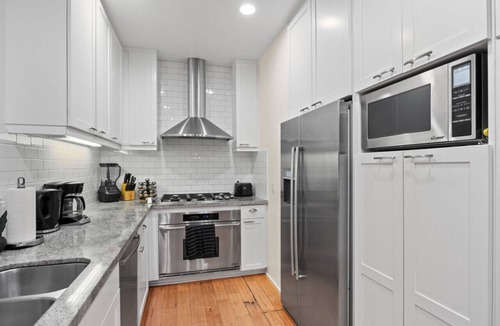 Mission Beach House | Tri-Level Beach Home w/Ocean & Bay Views+Hot Tub!