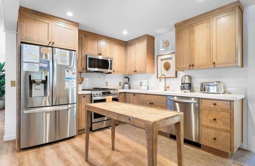 Kings Beach Cabin | True Treasure at Rainbow's End, High Design, Great Yard, EV Charger