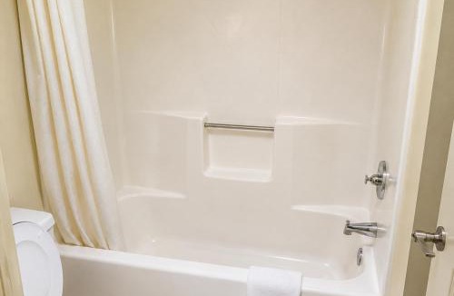West Park Community Hotel | TrueStay Inn