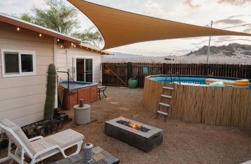 Wonder Valley House | Twentynine Palms Desert Oasis w/Pool & Hot Tub!