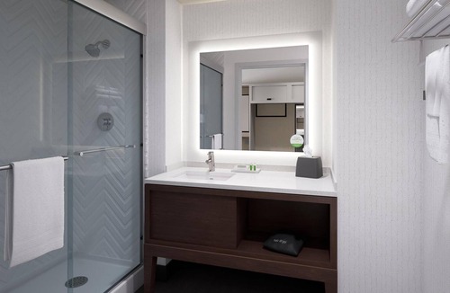 Barstow Hotel | Two Bright, Inviting Room w/Free Breakfast – Perfect Stop for Mojave Visitors