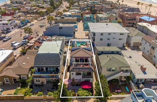 South Mission Beach House | Two Homes in One - Beach Duplex with Views!