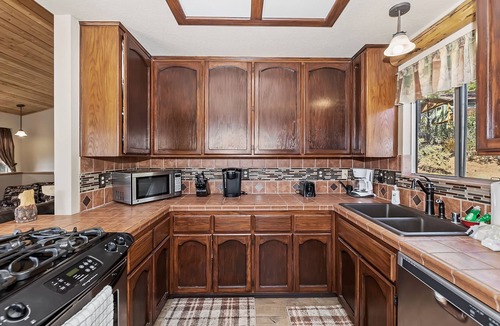 Upper Moonridge Cabin | Upscale with Private Hot Tub! Deck with View! Game Room! Close to Skiing!