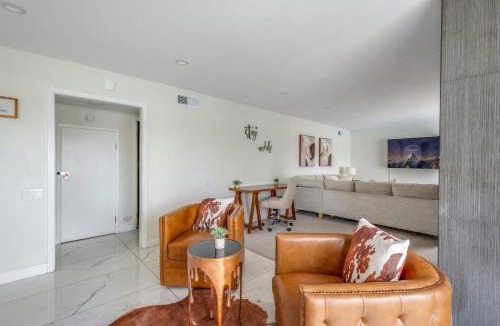 Mission Viejo House | VaCaTiOn Pool FirePit PoolTable CloseToFwy