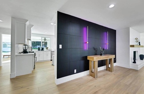 Winchester House | Vegas Modern Retreat 5BR/4BA/Pool/16Beds