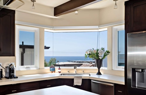 The Strand House | Views Luxury MB Beach Life! 1.5 Blocks from Beach