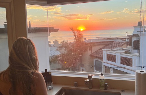 The Strand House | Views Luxury MB Beach Life! 1.5 Blocks from Beach