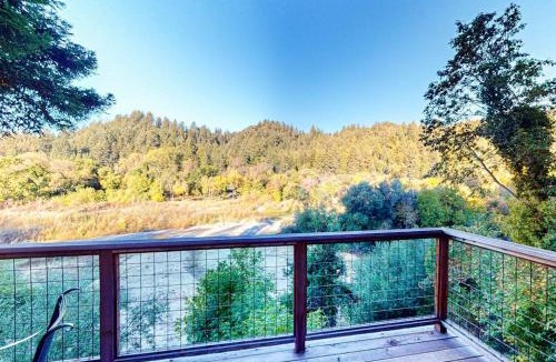 Guerneville House | Villa Eileen