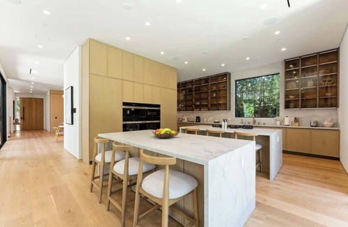 Valley Village House | Villa Madison | Private + Modern in Valley Village