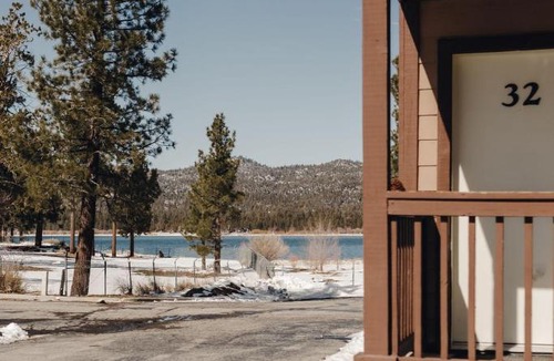 Big Bear Lake Hotel | Vintage Lakeside Inn