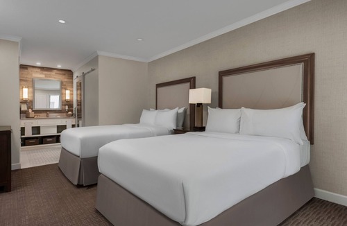 Napa Hotel | Visit Napa County! 3 Convenient Suites w/FREE Parking, Onsite Golf Course, Pool