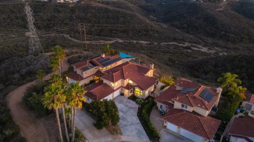 Sorrento Valley House | Vista del Sol by AvantStay