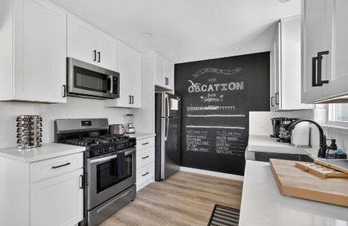 Ocean Beach Apartment | Walk to beach Central