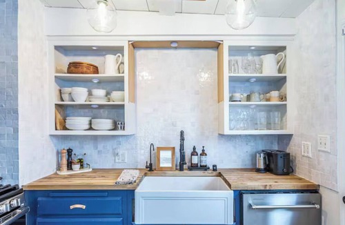 Corona del Mar House | Walk to Beach & Restaurants W/Jacuzzi, Amazing Location!