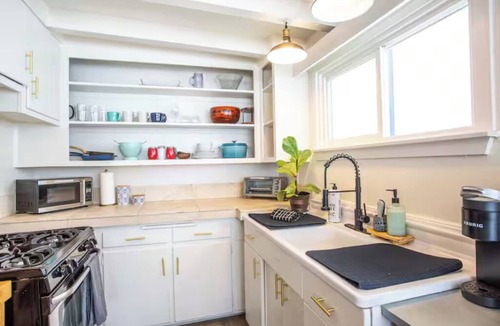 Corona del Mar House | Walk to Beach,Shops and Restaurants,Beach Cottage!