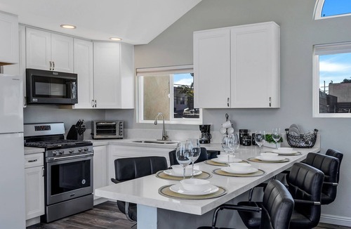 Ocean Beach House | Walk to Ocean Beach | 2BR w/Patio & BBQ