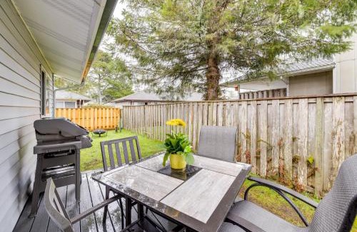 Seaside House | Walk to Seaside Beach: Vacation Rental Cottage!
