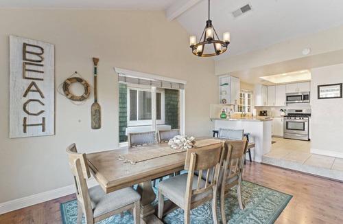 San Clemente Villa | Walk to the Beach, Wedding Venues, Air Conditioning!
