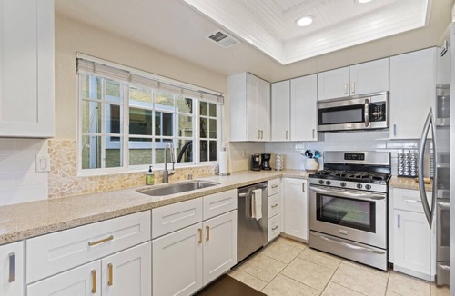 San Clemente Villa | Walk to the Beach, Wedding Venues, Air Conditioning!