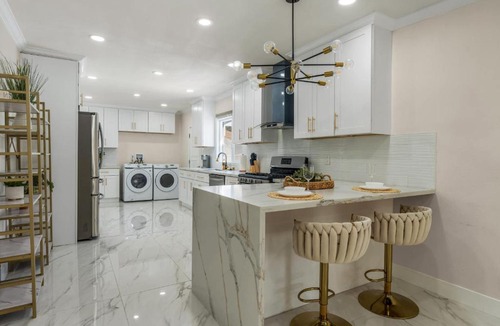 Mid City House | Walkable 5BR Home with Hot Tub & BBQ Grill