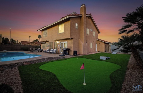 Canyon Gate House | Warm 4BR W/Loft home, 15min to strip, Near Summerlin! Pool & Spa! Pet Friendly!