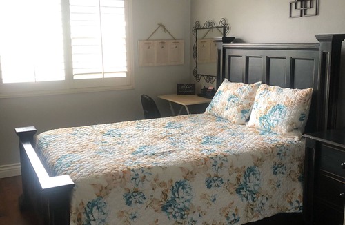 Baldwin Park House | Warm, charming 1 private bedroom in condo Baldwinpark