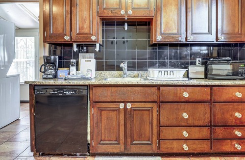 Clearlake House | Watefront Getaway w/Mtn Views & Dock in Clearlake