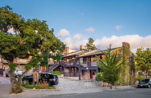 Golden Rectangle Hotel | Wayside Inn