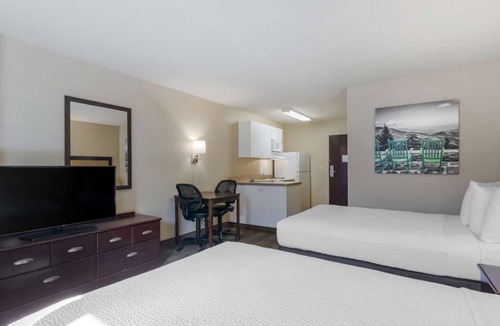 Warm Springs District Hotel | We are pet friendly and a short 11 minute drive form Levi stadium